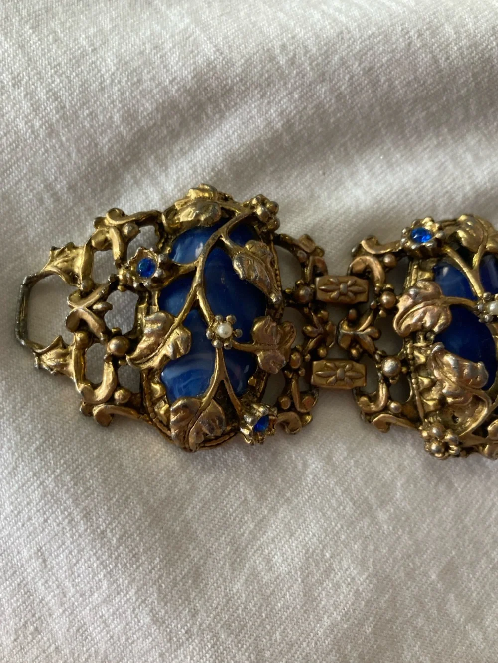 Art Deco Designed Vintage Intricate Leaf Filigree Bracelet Blue Cabochon